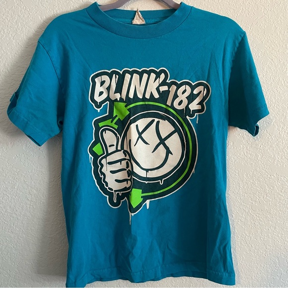 Vintage Tops - Vintage blink 182 🩵